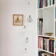 EBB & FLOW Uva M Ripustettava pallo hopea kirkas swirl