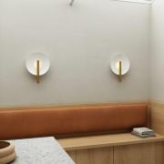 Furiko-seinävalaisin kytkimellä, messinki/valkoinen