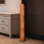 Karuni lattiavalaisin, puu, metalli, vaaleanruskea, musta