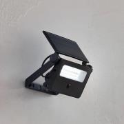 Lindby LED-aurinkokäyttöinen seinävalaisin Rikard, musta, ruostumaton ...