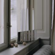 New Works Ripply-kynttilänjalka, leveys 33 cm, ruostumaton teräs