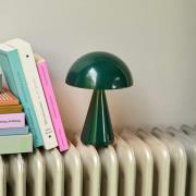 HÜBSCH LED-akkukäyttöinen pöytävalaisin Mush, tummanvihreä, korkeus 20...