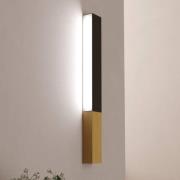 LED-seinävalaisin Tudons puuyksityiskohdalla