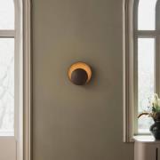Globen Lighting seinävalaisin ORBIT, ruskea, Ø 30 cm, pistoke