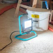 LED-kohdevalaisin ulos Avelar, musta/turkoosi Leveys 32 cm Metalli