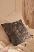 StaycationTyynynpäällinen PleasentHarmaaKoristetyynyt & tyynynpäällise...