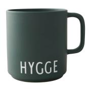 Design Letters Design Letters -suosikkikuppi kahvalla 25 cl Hygge-dark...