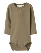 Nbmgayo Sim Ls Slim Body Lil Pitkähihainen Body Brown Lil'Atelier